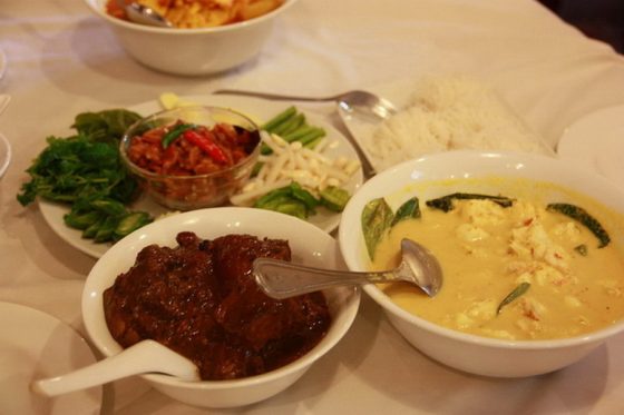 ร้านระย้า