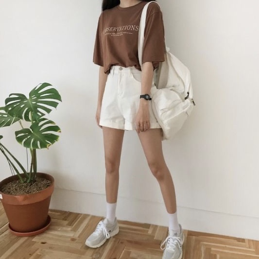 ไอเดียแต่งตัวสีเอิร์ธโทนขาว-น้ำตาล